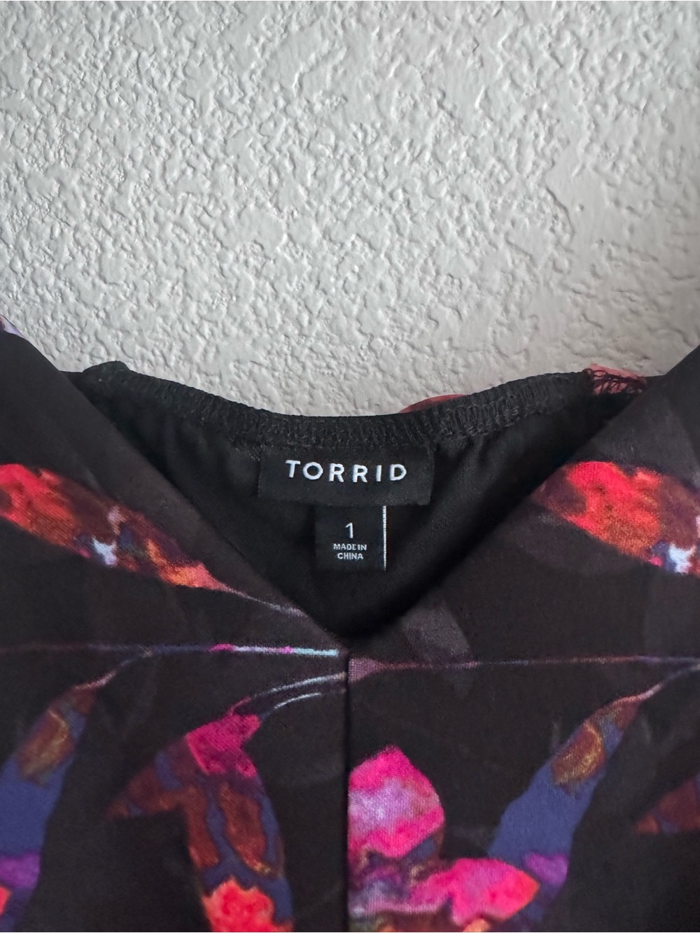 TORRID Floral Black Sweetheart Neck Dress with Pockets | 1X - Picture 11 of 11